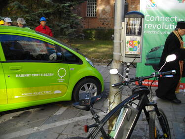 Първата зарядна станция за електромобили в София е факт