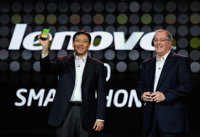 Чиповете на Intel влизат в смартфоните на Motorola и Lenovo