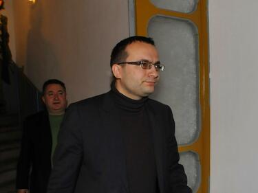 СДС иска позицията на Плевнелиев за полицейското насилие 