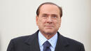 Берлускони се съветва с децата си за Тевес