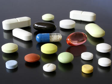 Намаляват цените на лекарства със законодателни промени