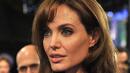Анджелина Джоли няма нито един чифт дънки

