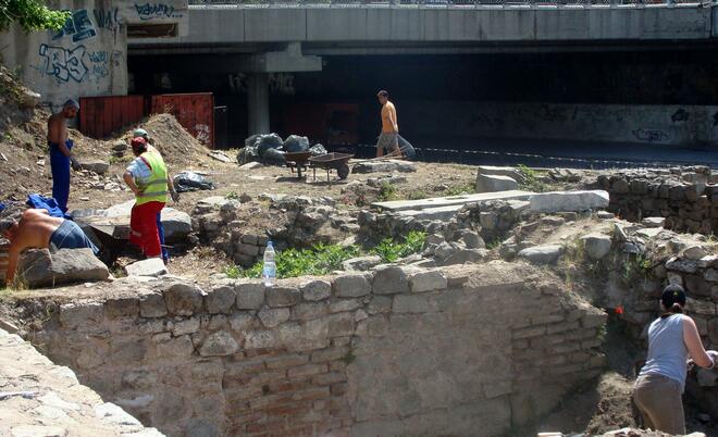 Започнаха археологическите разкопки на Форума в Пловдив