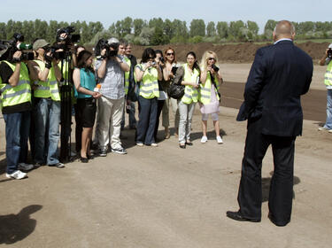 Еколози предлагат помощ на Борисов за щъркелите на АМ "Хемус"