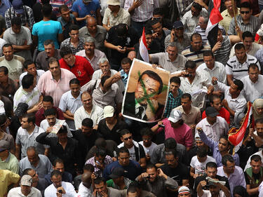 Египет гласува кой ще замести Хосни Мубарак