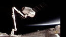 Частният космически кораб Dragon се скачи с МКС