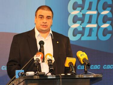 Борис Марков временно застава начело на СДС  
