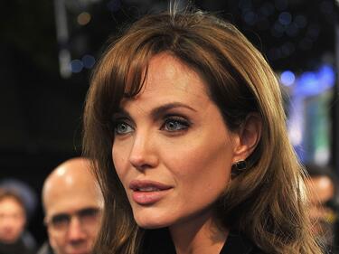Анджелина Джоли ще режисира еротичен филм
