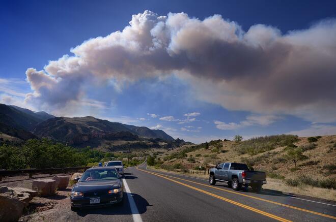 Евакуират 32 хил. души заради горски пожари в САЩ