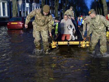 Потоп във Великобритания: Англия, Шотландия и Уелс под вода