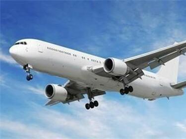 Боинг 737 кацна аварийно на летище София 