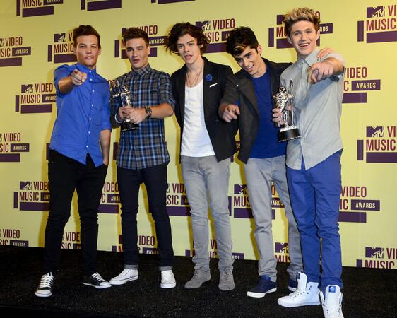 One Direction "издухаха" Джъстин Бийбър и Риана на MTV наградите