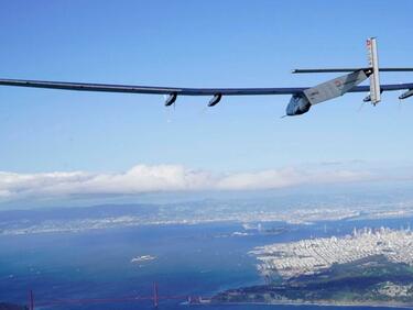 Solar Impulse 2 прелетя на слънчеви батерии от Хаваи до Сан Франциско
