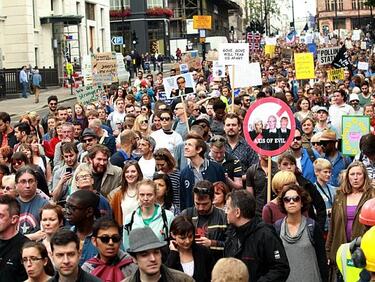 40 000 скандират срещу „Брекзит“ в Лондон: Аз съм с ЕС!
