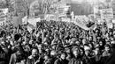 <p>18 ноември 1989 г. Първият масов опозиционен митинг - около 50 000 души изпълват площада пред храм-паметника "Св. Александър Невски"</p>