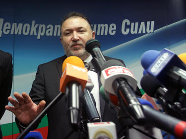 Кабаиванов зове отлъчените седесари да напуснат парламента