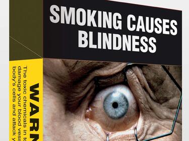Австралия спира цигарите със стряскащи послания на кутиите