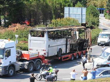 Взривеният на летище Сарафово автобус, в който загинаха петима израелски туристи и един българин