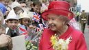 Кралица Елизабет II с историческа визита в Ейре