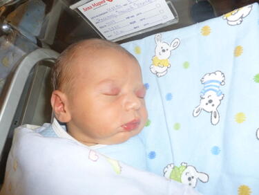 Първото бургаско бебе за 2013 г. се казва Виктор