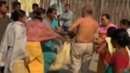 Пребиха индийски конгресмен заради изнасилване(Видео)