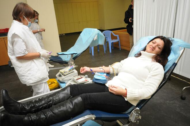 Доброволци дариха безвъзмездно кръв в столичен мол