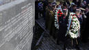 <p>Десетки граждани и политици се поклониха пред паметта на жертвите на комунизма</p>