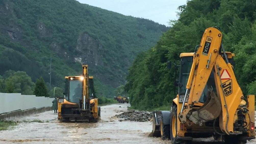 Бедственото положение в Тетевенско остава докато не бъде гарантирана сигурността на хората
Водата