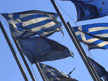 Гърция иска да си купи кипърски банки 