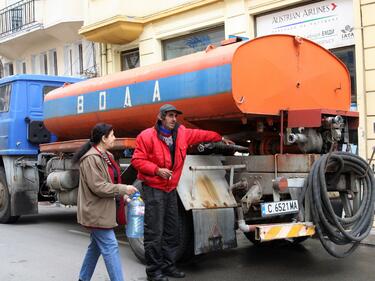 Авария в центъра на София остави хората без вода повече от 12 часа