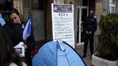Протестиращи медсестри разпънаха палатка пред здравното министерство
