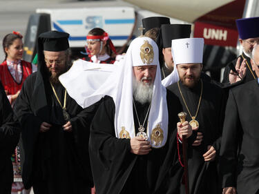 Руският патриарх Кирил иска жените да си стоят вкъщи, а мъжете - да работят