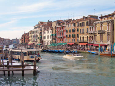 Венеция забрани моторните лодки