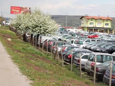 Търговците на коли втора употреба в Дупница пропищяха