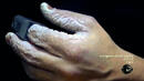 Как изглежда човешката ръка след 10 дни под вода? 