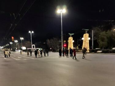 Антиправителствен протест отново блокира “Дондуков“
