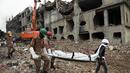 Над 1000 станаха жертвите на трагедията в Дака