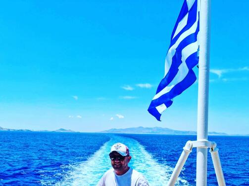 Древна и слънчева страстна и оживена Гърция е вълнуващо културно съкровище С