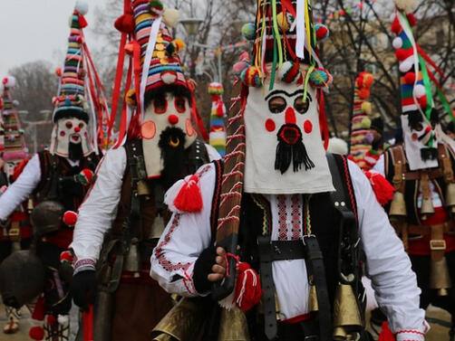 Навръх Ивановден, в Старозагорско, започват кукерските празници, наричани старци.Още в