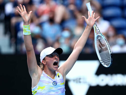 Ига Швьонтек достигна полуфиналите на Australian Open. В четвърфинална среща