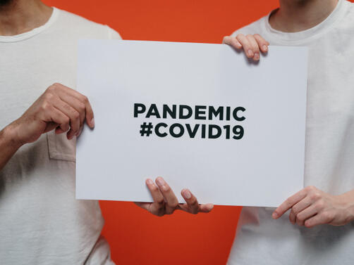 Омикрон променя всичко Пандемията от COVID 19 е към края си Напоследък все
