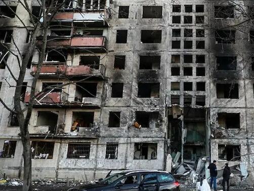В Киев отново са атакувани многоетажни жилищни сгради. Зеленски благодари