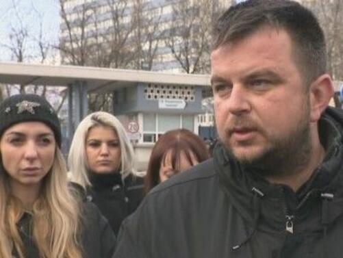 Съпругът на Севдалина Арнаудова Делян Димитров разказа пред журналисти че