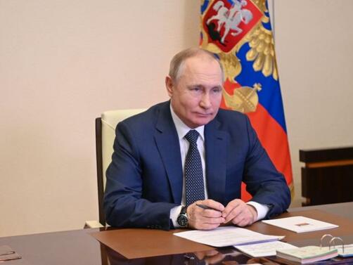 Руският президент Владимир Путин заяви че Западът се опитва да заличи руската