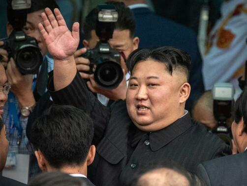 Севернокорейският лидер Ким Чен Ун обеща да осигури на страната си страховита