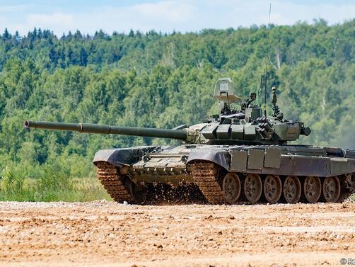 Германското правителство подготвя доставката на съветски танкове Т 72 в Украйна през Словения