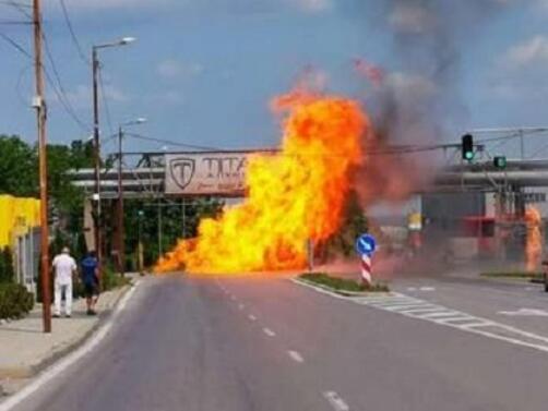 Пожар е избухнал в промишлената зона във Враца Строителна фирма