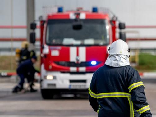 Четири момчета от Каравелово предотвратиха голям пожар край селото съобщиха от пожарната в