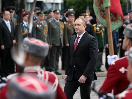 Държавният глава Румен Радев отправи зов проблемите на Българската армия