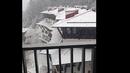 5-сантиметрова снежна покривка в Пампорово (ВИДЕО)
